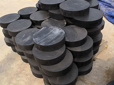 岱岳区板式橡胶支座由若干层橡胶片与薄钢板经加压硫化